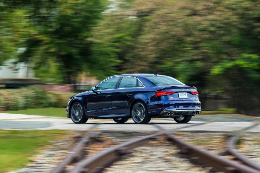  Audi S3 Sedan (8V) 2016 года  (NA) (фото 5 из 40)